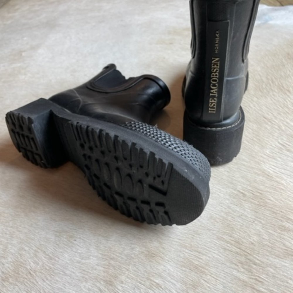Ilse Jacobsen size 37 EU, short rain boots, black, high heel, fleece lined